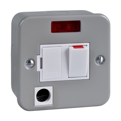 GMC13SSPNF Schneider Exclusive 13A Switched Fused Spur with Neon &amp; Flex Outlet Metalclad