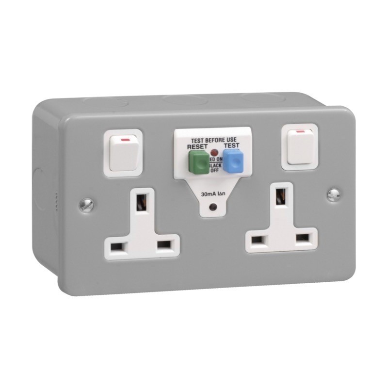 GMCPRCDSKT2G Schneider Exclusive 2 Gang Socket Outlet with RCD 30mA Passive Metalclad 