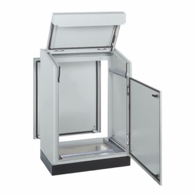 NSYSD6R Schneider PanelSeT SD Mild Steel 1000H x 600W x 597mmD Control Desk